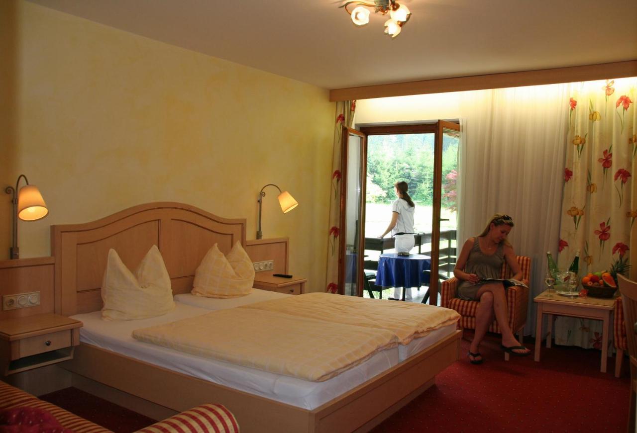 Hotel Garni Pension Zur Wacht Штробль Номер фото
