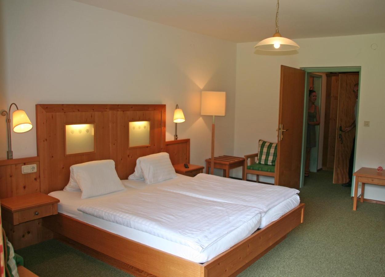Hotel Garni Pension Zur Wacht Штробль Номер фото